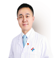 陈群群 广州中医药大学第三附属医院关节三科副主任（科室负责人）、副主任医师、医学博士、硕士研究生导师。 擅长中医及中西医结合方法诊治关节疼痛疾病，特别是退变性髋膝关节疾病、股骨头坏死、血友病性关节病、