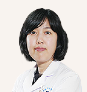 樊冬梅 2005年广州中医药大学内科博士毕业，同年在广州中医药大学第一附属医院脾胃病科工作至今，临证中善于融会贯通中西医理论，辨证与辨病相结合，成功抢救了诸多胃肠道危重症患者，治愈了很多疑难病证。