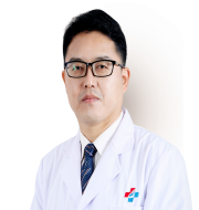 柴生颋，现就职于广州中医药大学第三附属医院，关节科主任医师，医学博士，硕士研究生导师，第七届羊城好医生，从事骨科临床、教学、科研工作20余年，主要致力于髋膝骨关节病及运动损伤的诊治研究。擅长：中西医治