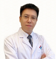 夏裕 广州中医药大学第三附属医院 心血管科医师，硕士研究生导师。擅长：冠心病、房颤室性早搏等心律失常、心力衰竭、高血压、高脂血症、颈动脉斑块、心梗、心脏支架术后等心血管疾病。