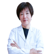 廖永州  广州中医药大学副教授 中医儿科副主任医师 硕士生导师。擅长：用中医药对小儿脾胃，呼吸道过敏性疾病进行体质调理，尤其对生长发育、性早熟，身高体重不达标。