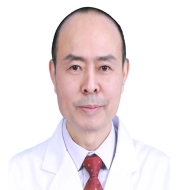 李坤寅，1986年毕业于广州中医药大学医疗系，医学博士，广东省名中医、广州中医药大学教授、主任中医师、博士生导师。